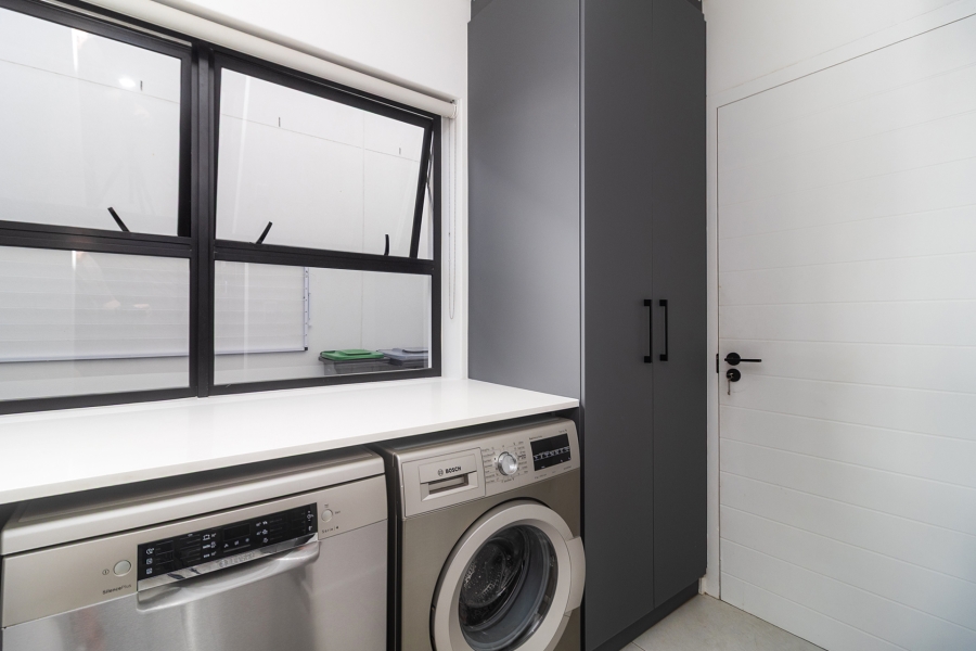 4 Bedroom Property for Sale in Tara Western Cape